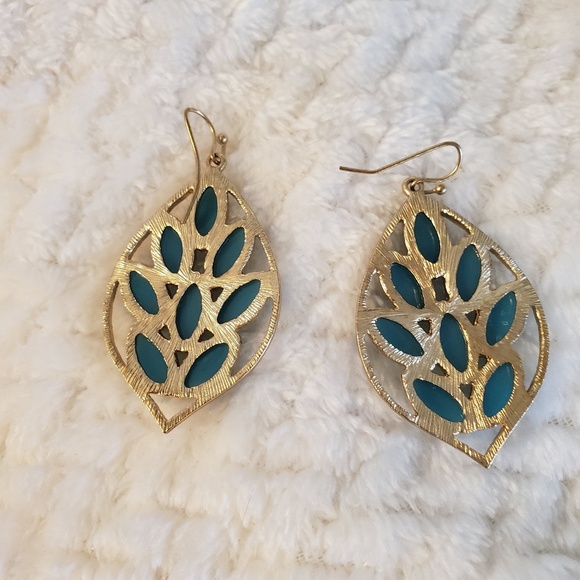 Statement earrings - Picture 3 of 3